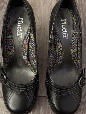 Mudd Y2K Black Mary Jane Flats with Floral Lining 6.5